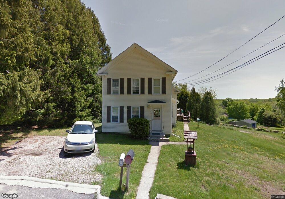 7 Laurel Ave, Westerly, RI 02891 - photo 1