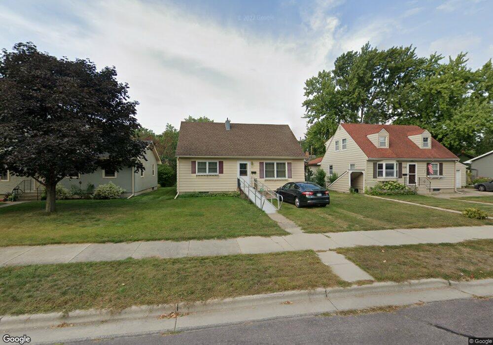 1012 S Jefferson St, New Ulm, MN 56073 - photo 1