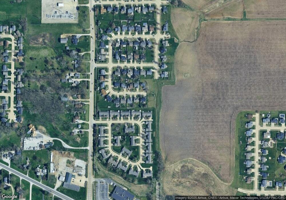 1625 W 64th St, Davenport, IA 52806 - photo 1