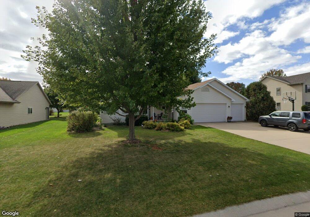 W5843 Geranium Dr, Appleton, WI 54915 - photo 1