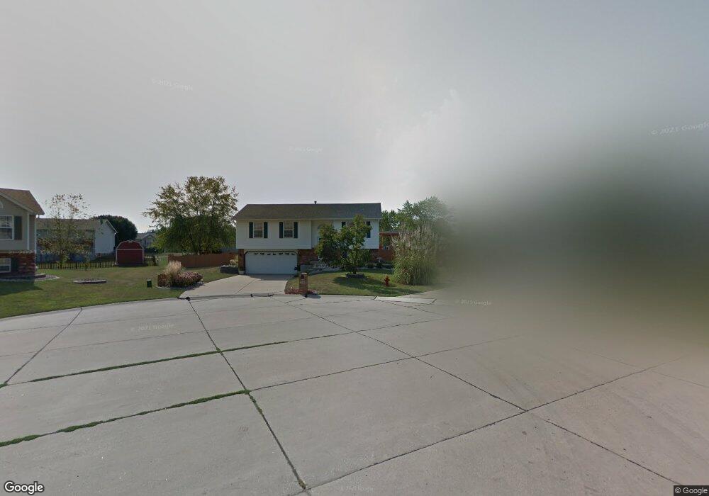 136 Ridge Dr, Maryville, IL 62062 - photo 1