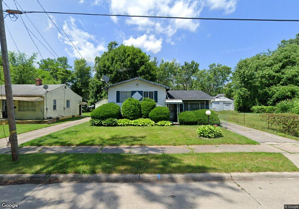 2034 Blades Ave, Flint, MI 48503 - photo 1