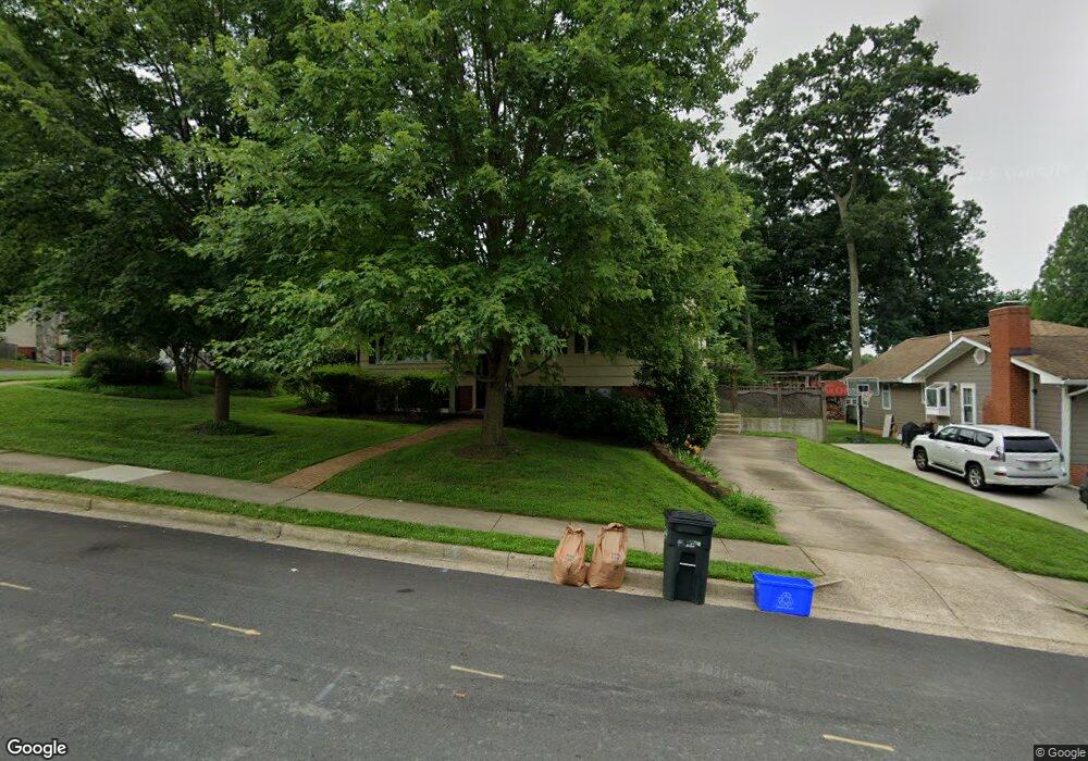 100 Yeonas Dr SW, Vienna, VA 22180 - photo 1