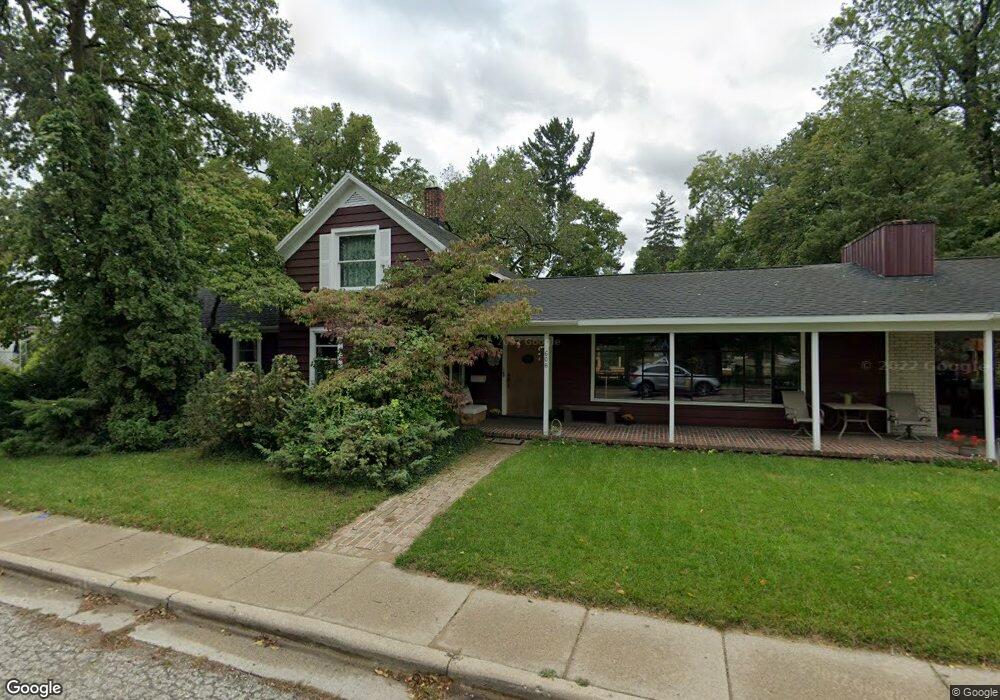 606 Riverside Dr, Lowell, MI 49331 - photo 1