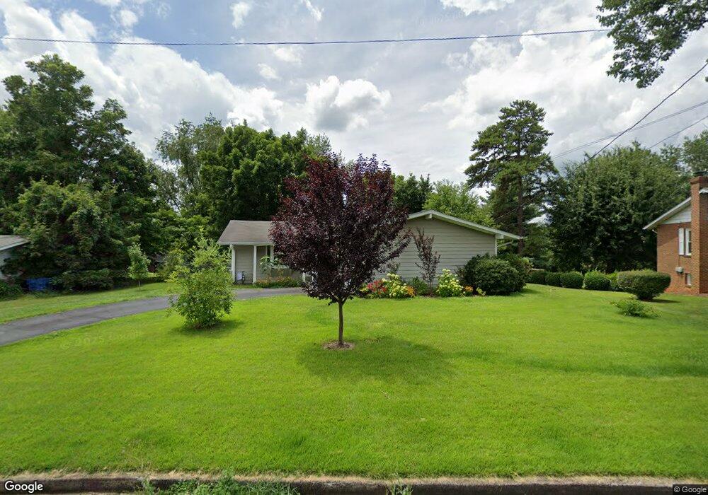 2607 Commonwealth Dr, Charlottesville, VA 22901 - photo 1