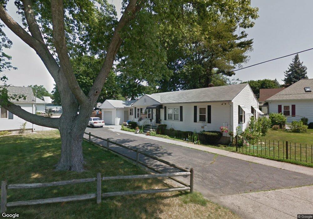 134 Friendly Rd, Cranston, RI 02910 - photo 1