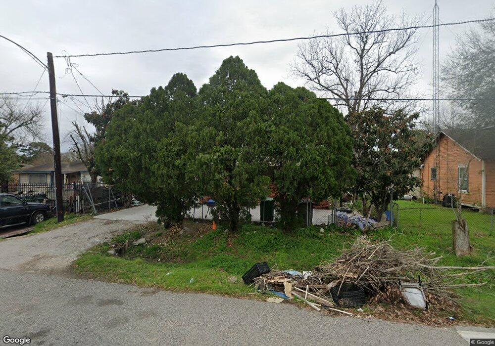 7606 Helmers St, Houston, TX 77022 - photo 1