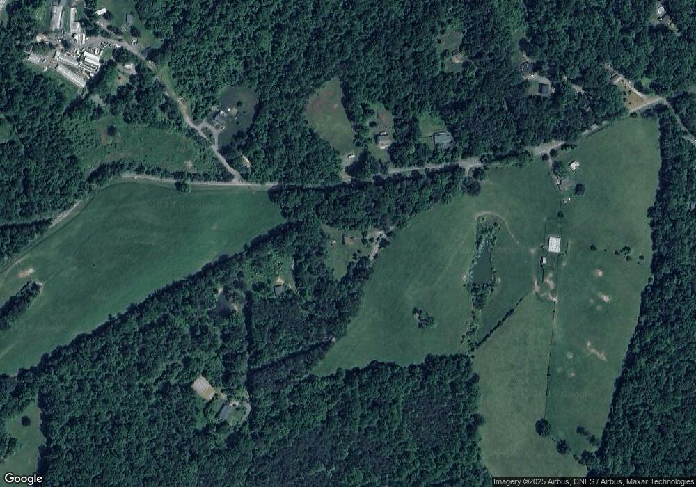 102 Davis Rd, Stanardsville, VA 22973 - photo 1