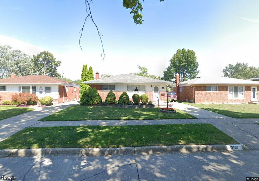 15733 Dugan St, Roseville, MI 48066 - photo 1