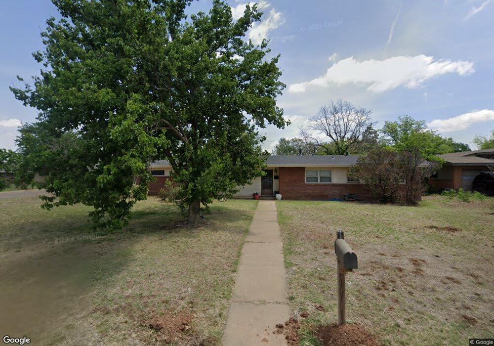 1210 Xenia St, Plainview, TX 79072 - photo 1