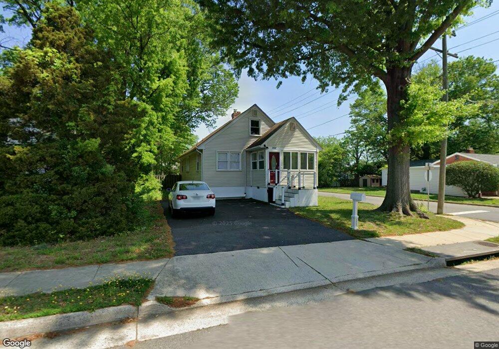 2902 Groveton St, Alexandria, VA 22306 - photo 1