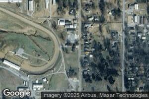 325 N 5th St, Albion, IL 62806
