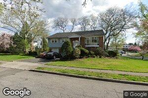 140 Executive Dr, New Hyde Park, NY 11040