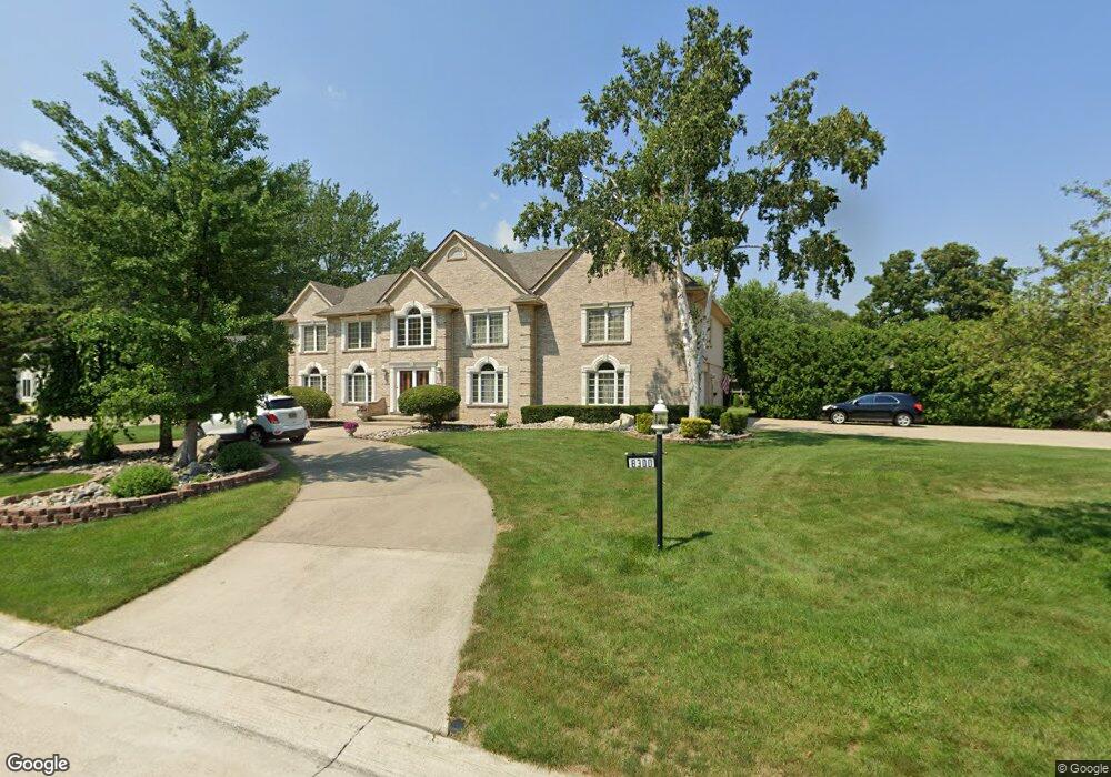 8300 Lasalle Ct, Grosse Ile, MI 48138 - photo 1