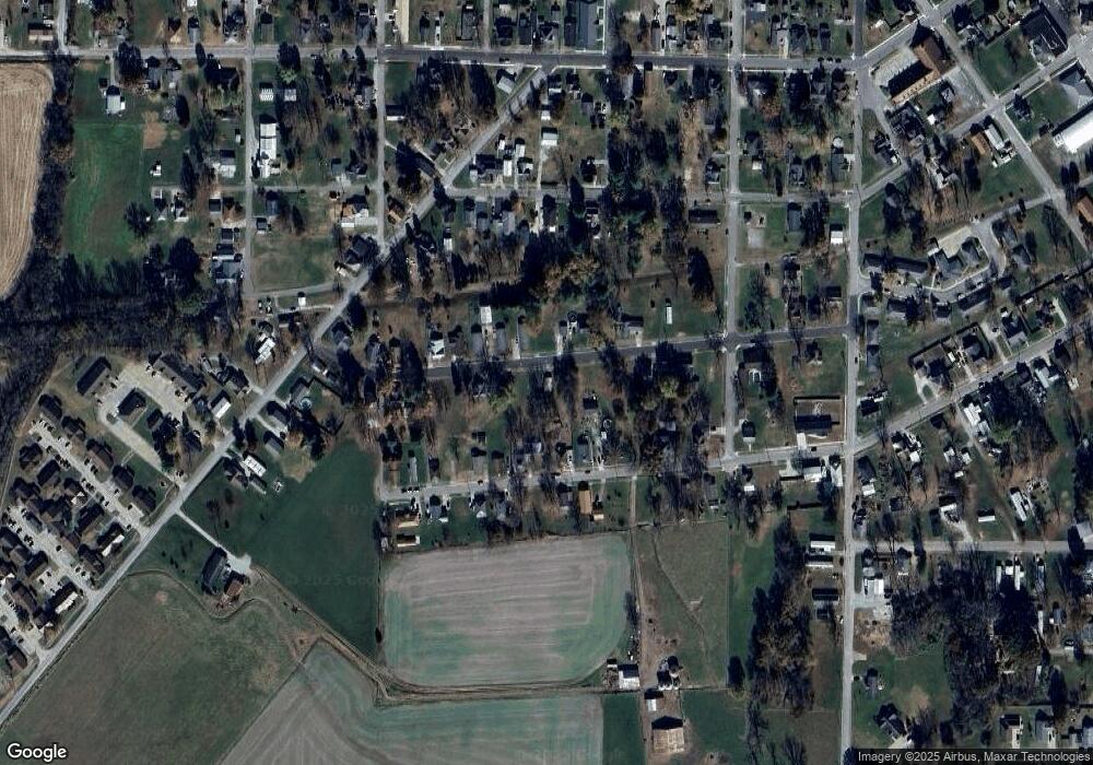 711 Oak St, Bicknell, IN 47512 - photo 1