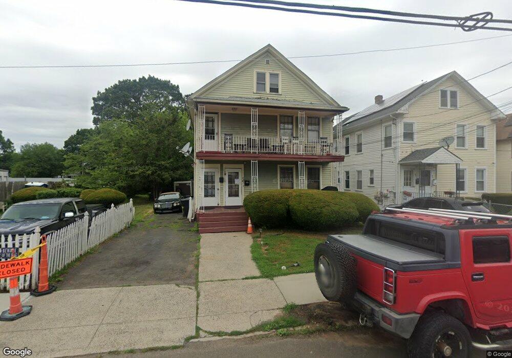 95 Lamson St unit 2nd FL, West Haven, CT 06516 - photo 1