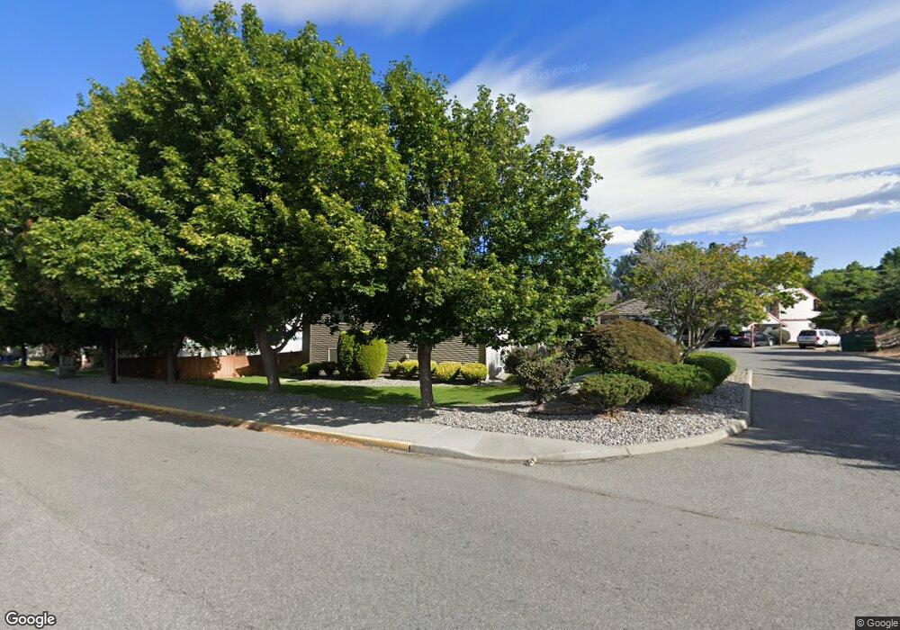 667 4th St NE, East Wenatchee, WA 98802 - photo 1