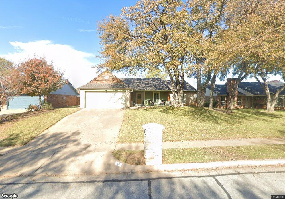 1321 Circle Ln, Bedford, TX 76022 - photo 1