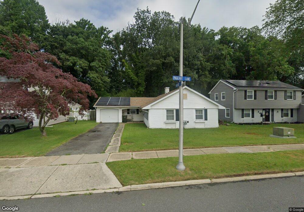 77 Pageant Ln, Willingboro, NJ 08046 - photo 1