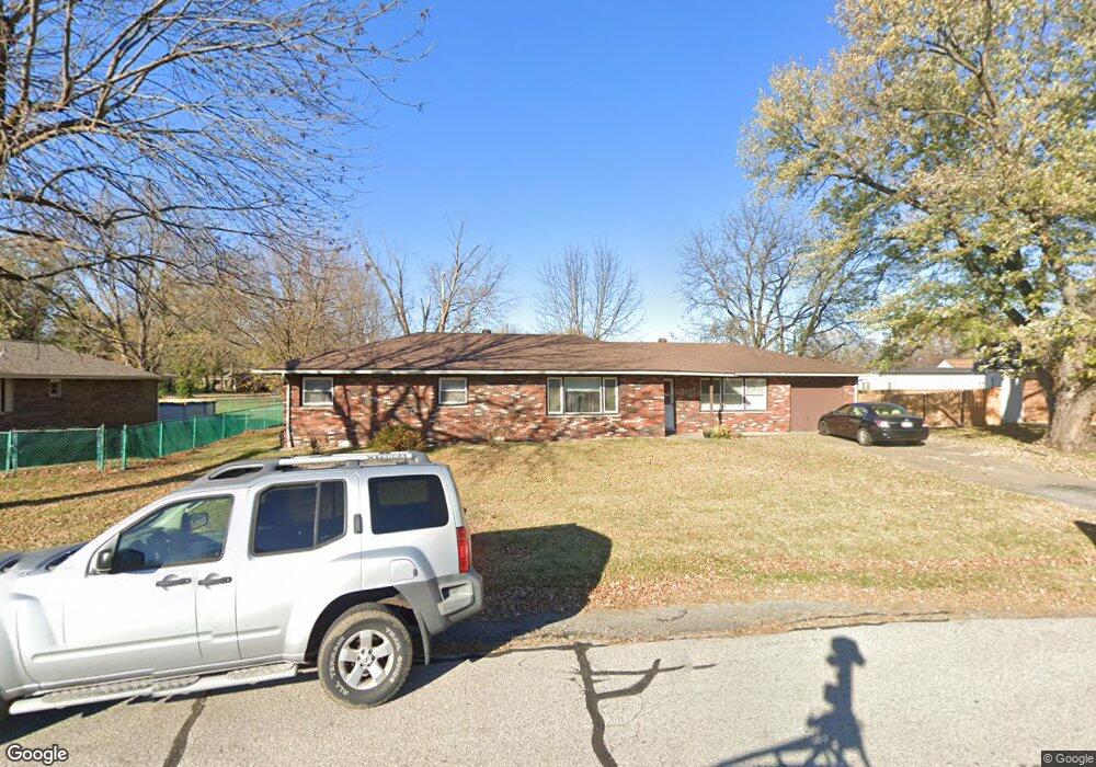 6 Holly Dr, Maryville, IL 62062 - photo 1