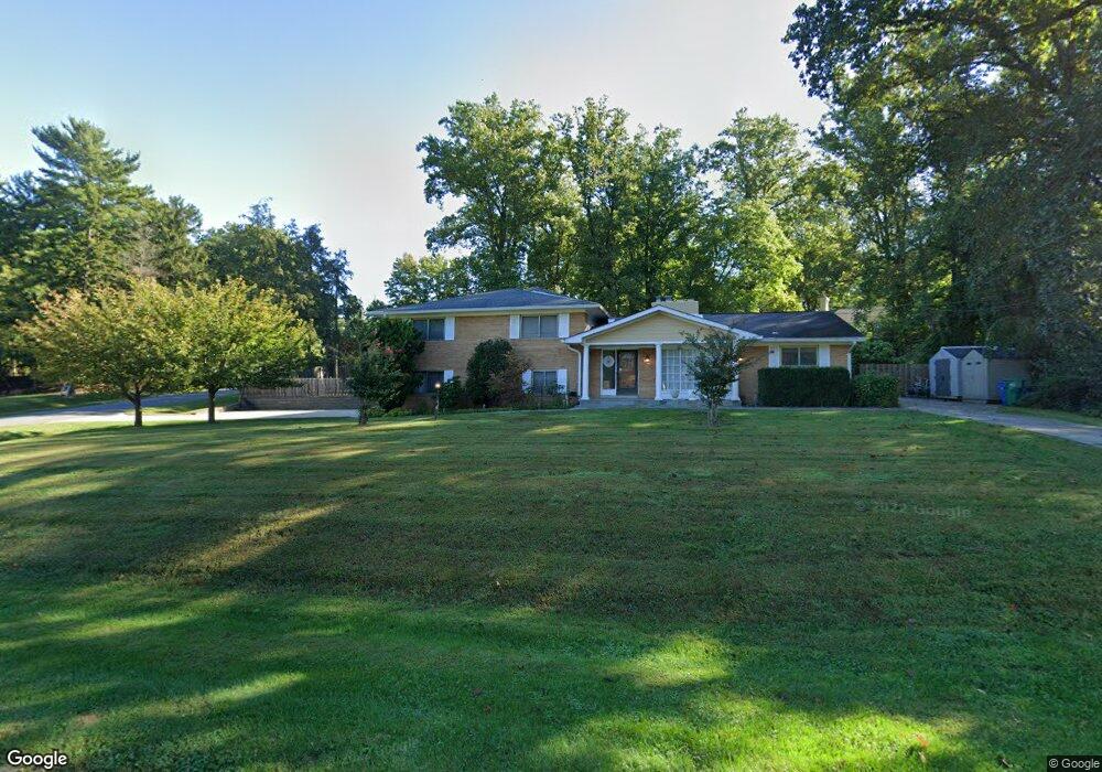 10416 Windsor View Dr, Potomac, MD 20854 - photo 1