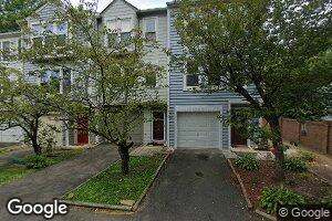 6142 Brook Dr Unit 2, Falls Church, VA 22044