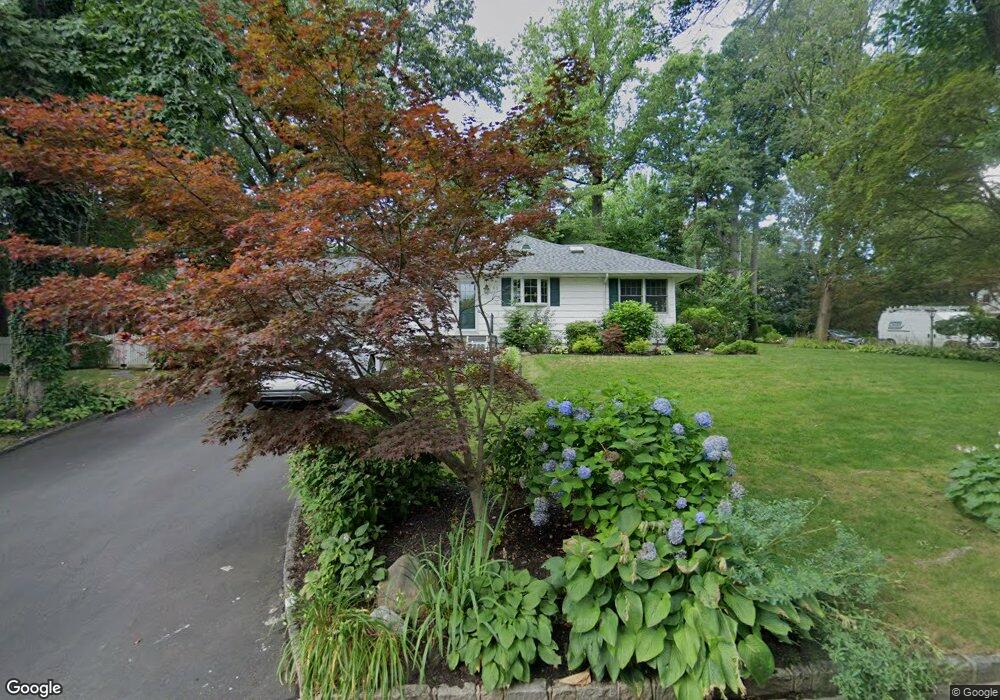 41 Orchard Farm Rd, Port Washington, NY 11050 - photo 1