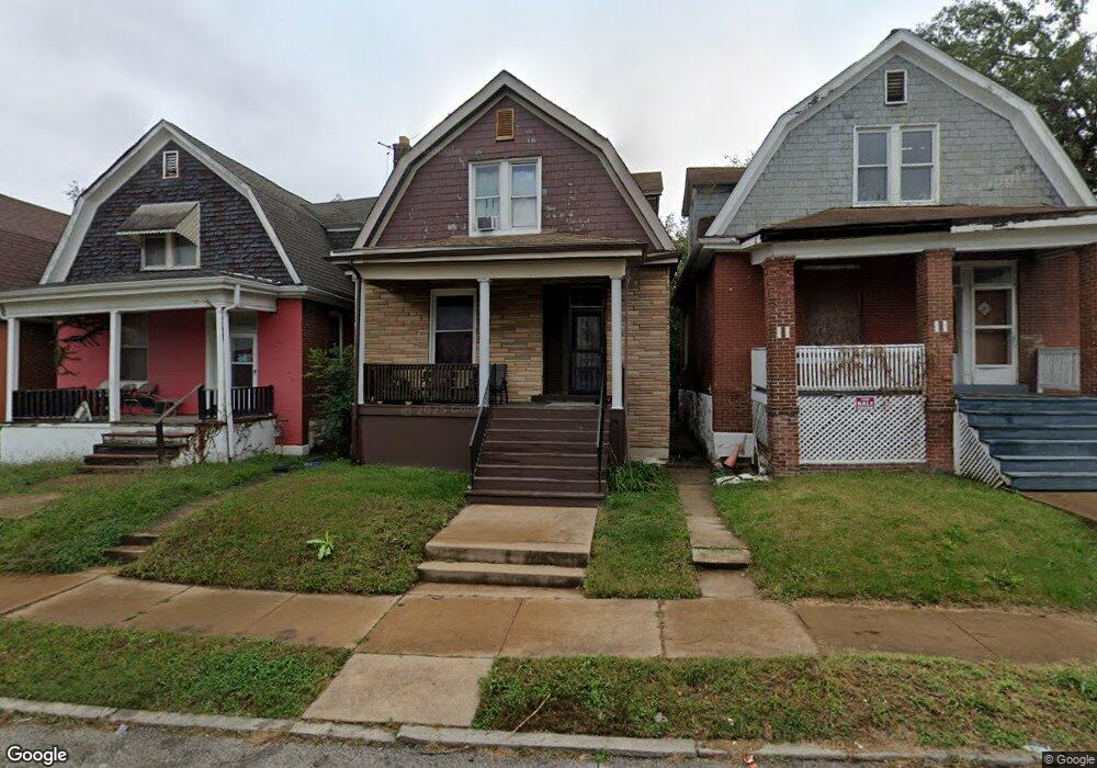 4016 N Taylor Ave, Saint Louis, MO 63115 - photo 1
