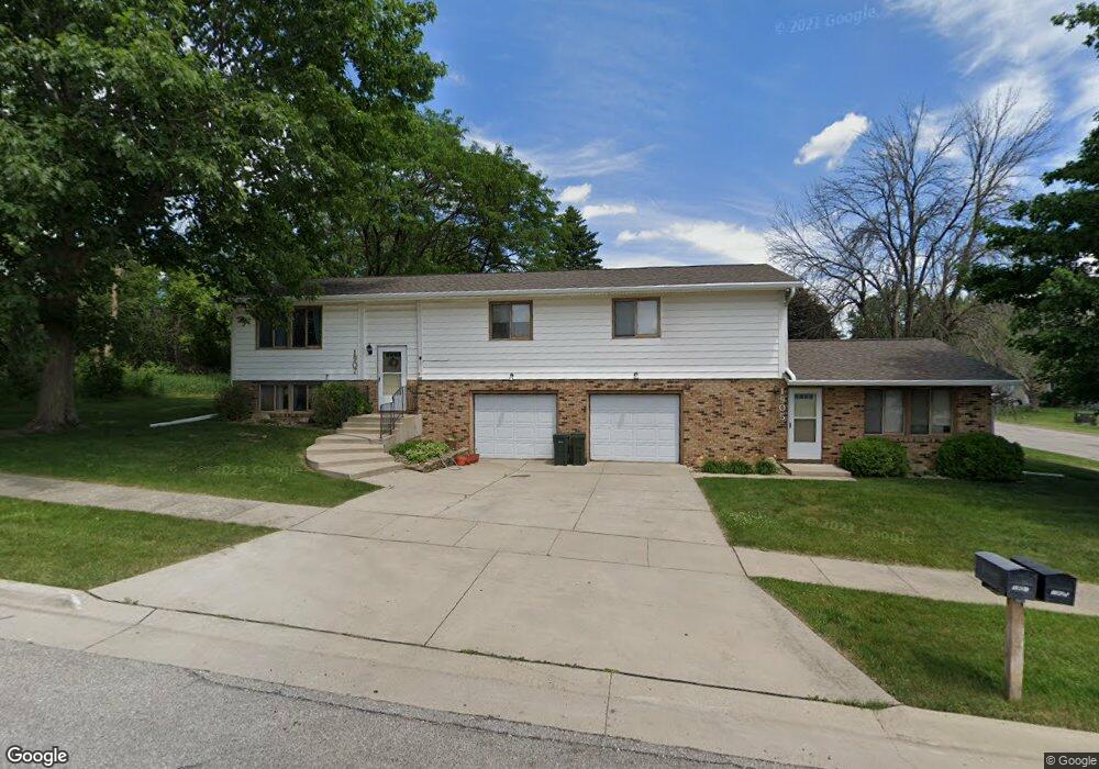1905 Sheldon Ave unit 1907, Cedar Falls, IA 50613 - photo 1