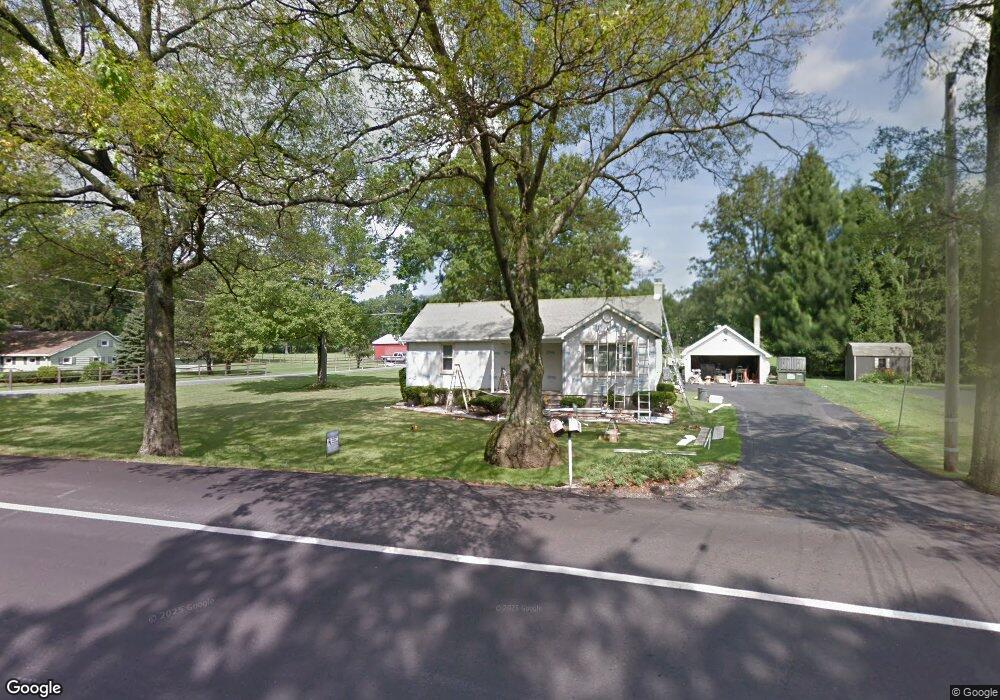 279 E Moorestown Rd, Wind Gap, PA 18091 - photo 1