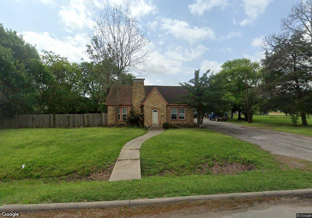 2812 6th St, Bay City, TX 77414 - photo 1