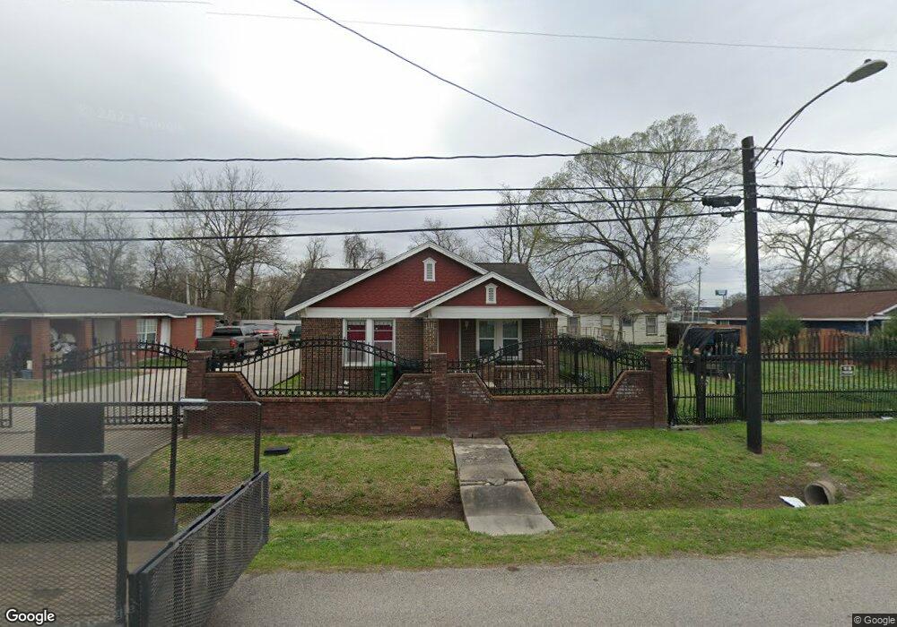 102 Neyland St, Houston, TX 77022 - photo 1