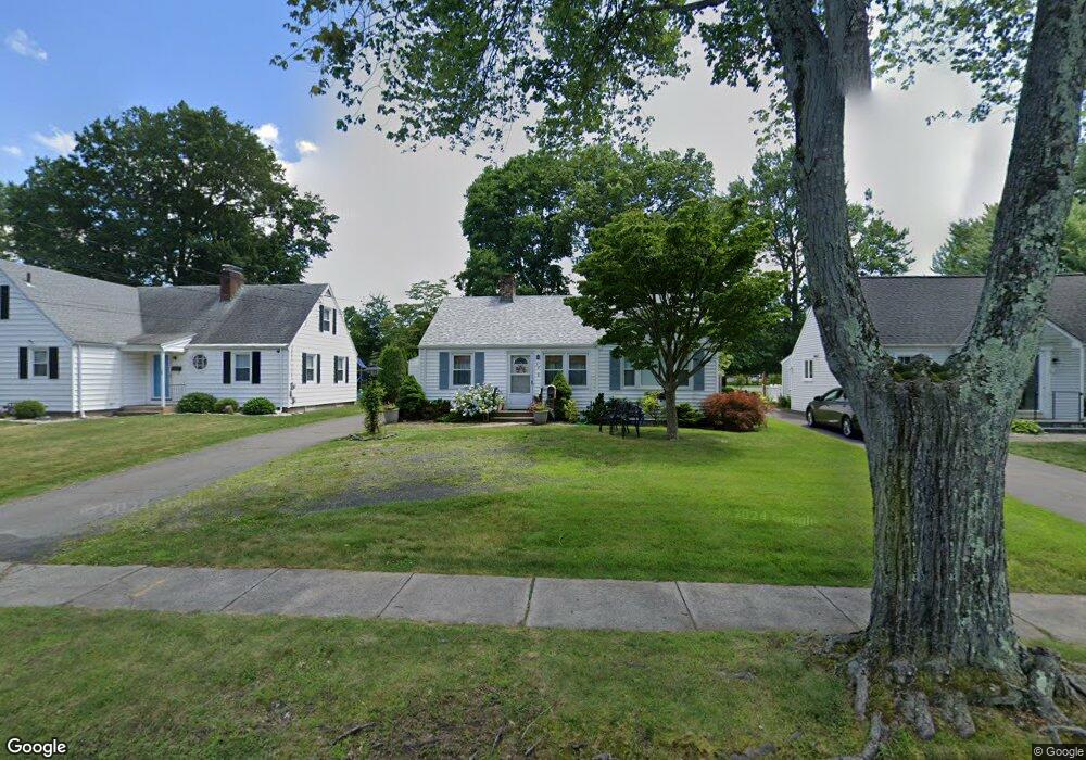 32 Bunce Rd, Wethersfield, CT 06109 - photo 1