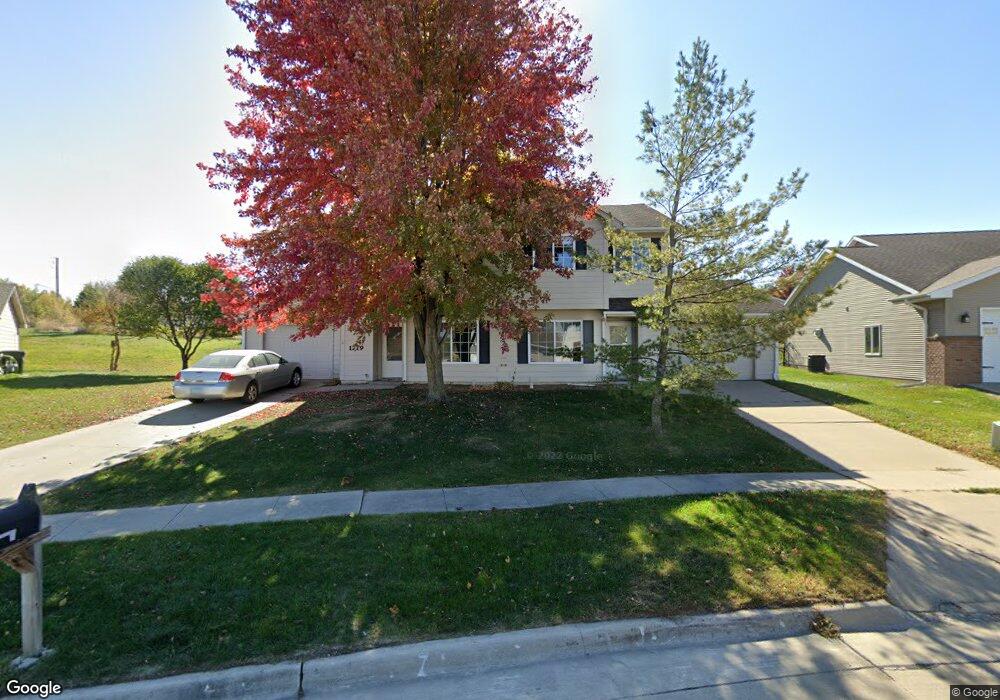 1717 S 11th Ave E, Newton, IA 50208 - photo 1