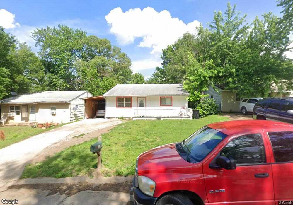 3120 SE Dupont St, Topeka, KS 66605 - photo 1