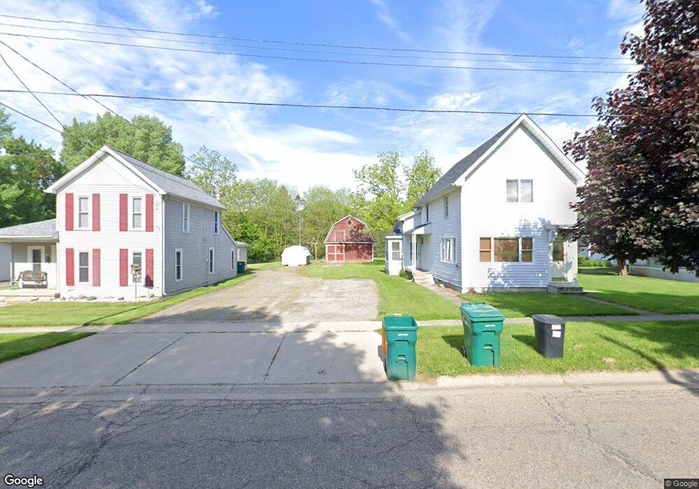 305 N Maple St, Flushing, MI 48433 - photo 1