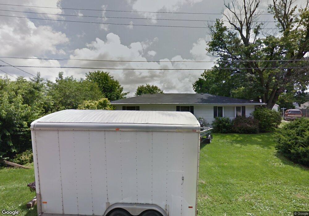 812 N 28th St, Mattoon, IL 61938 - photo 1