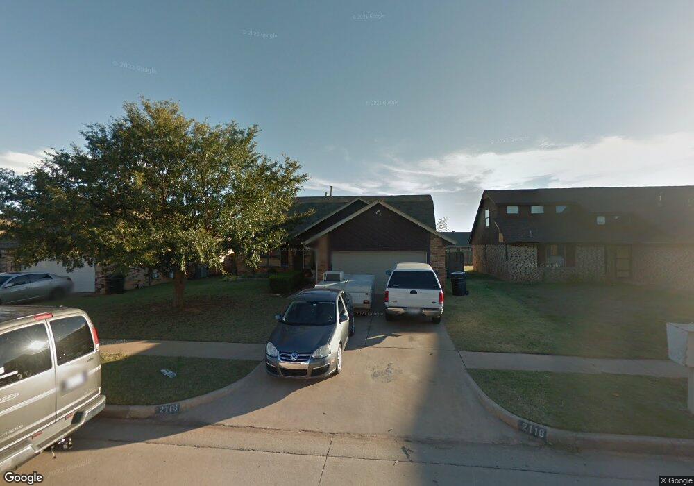 2116 NE 9th St, Moore, OK 73160 - photo 1