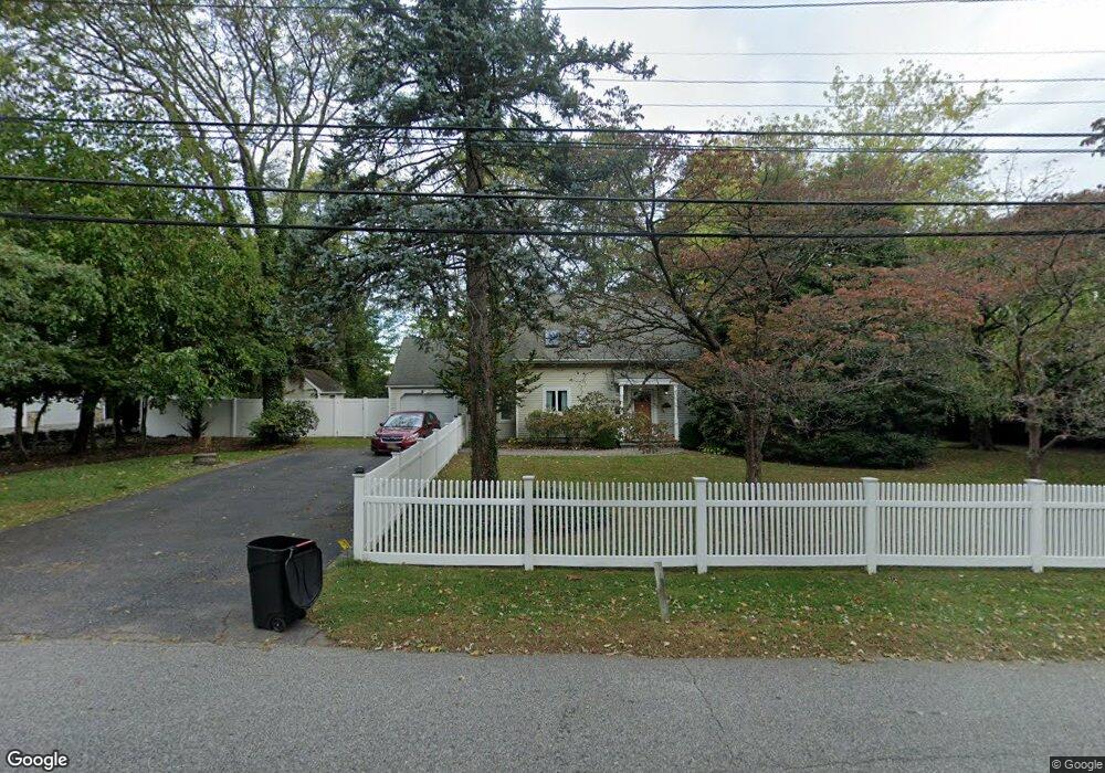 1 Quaker Path, Huntington, NY 11743 - photo 1