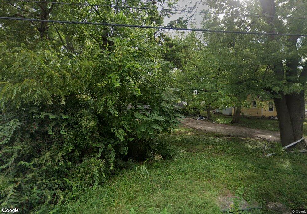 913 S Hocker Ave, Independence, MO 64050 - photo 1