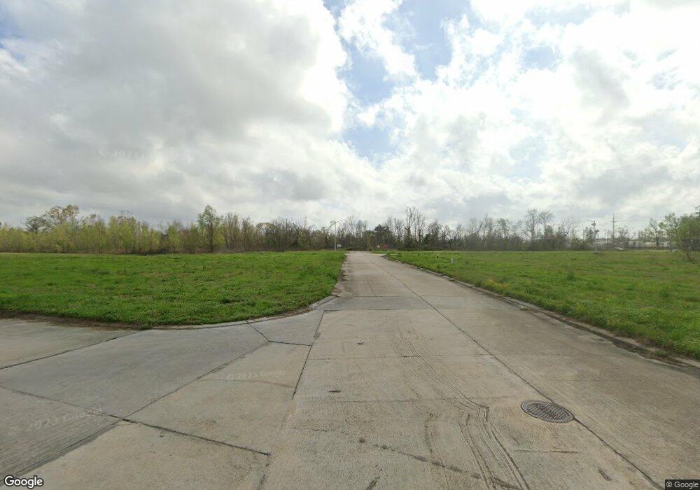 163 Saints Cir, Houma, LA 70363 - photo 1