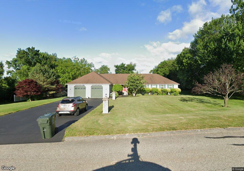 71 Betty Ann Ln, Dracut, MA 01826 - photo 1