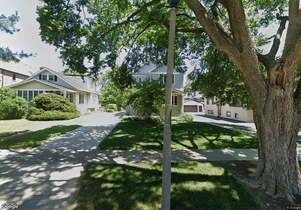 147 N Pine St, Elmhurst, IL 60126 - photo 1