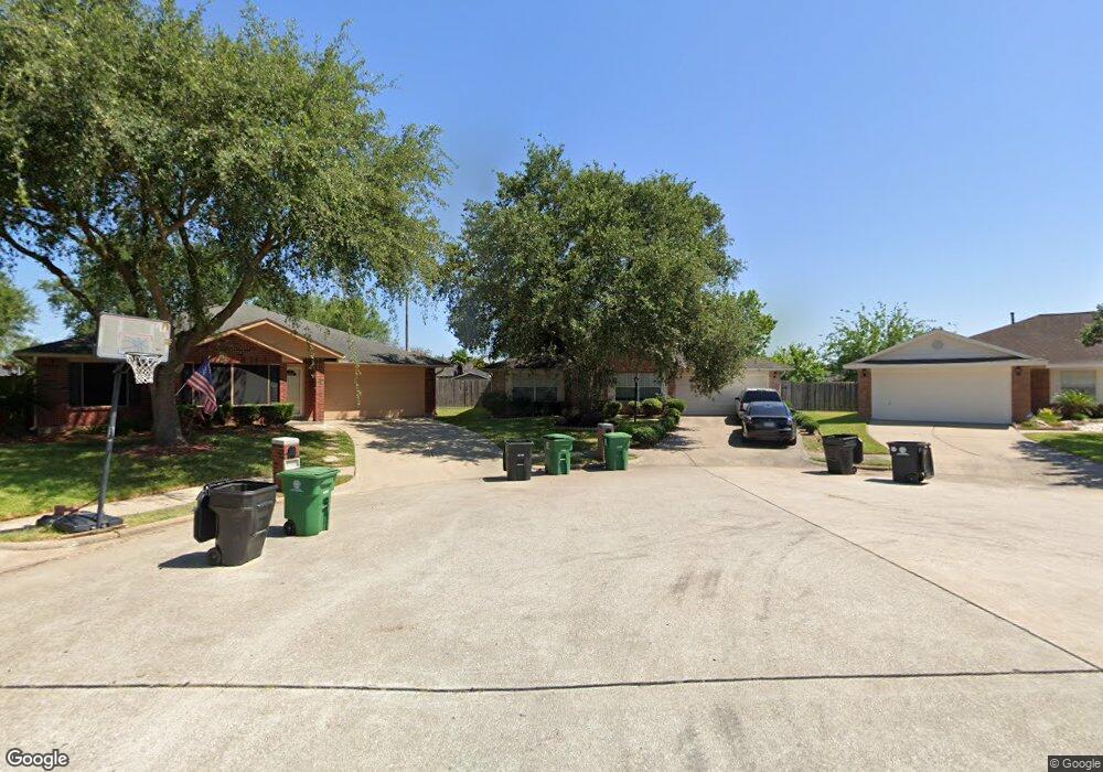 10902 Fern Terrace Dr, Houston, TX 77075 - photo 1