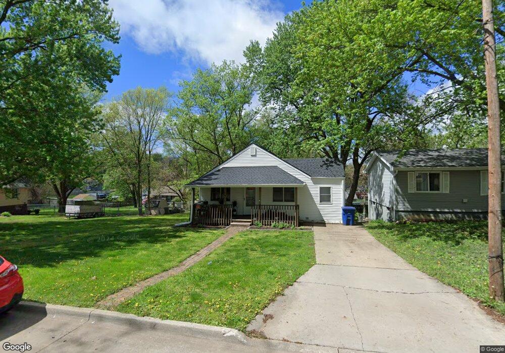 5900 SW 3rd St, Des Moines, IA 50315 - photo 1