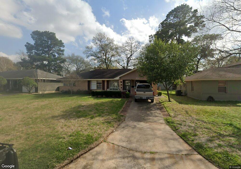 1207 W 31st St, Houston, TX 77018 - photo 1