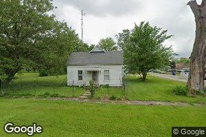 209 N Wing St, Waggoner, IL 62572