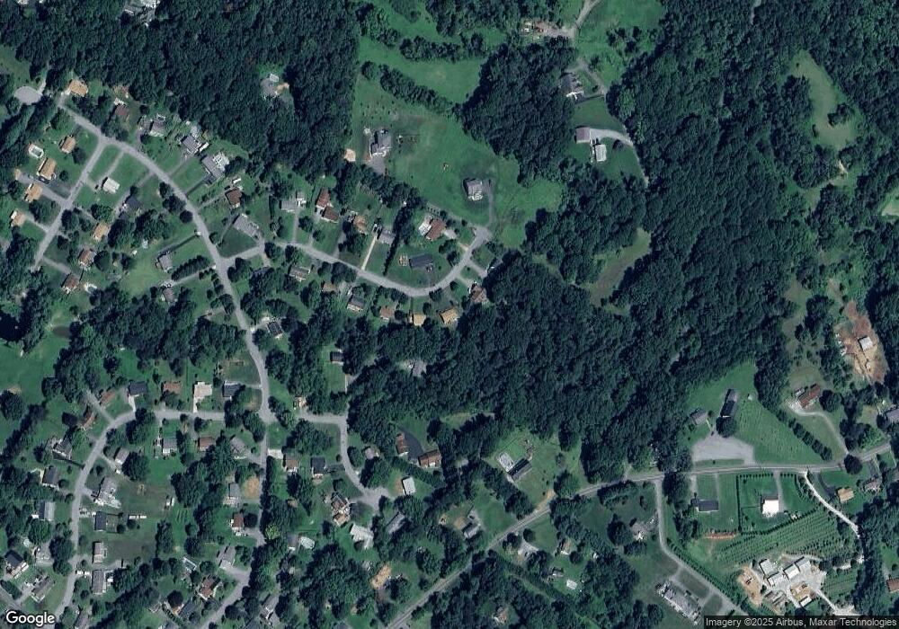 213 Lincoln Ln, Sykesville, MD 21784 - photo 1