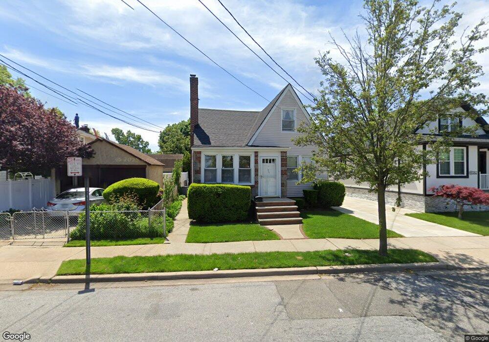 957 Sobo Ave, Franklin Square, NY 11010 - photo 1