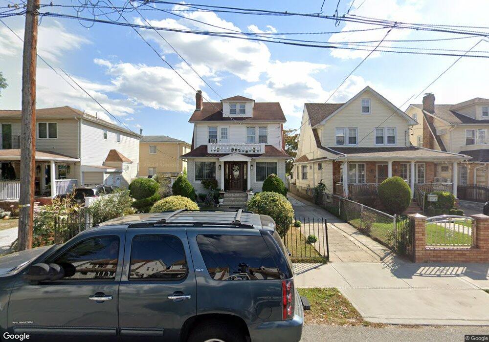 19720 89th Rd, Hollis, NY 11423 - photo 1